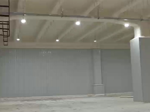 大型鲍鱼基地冷库施工...