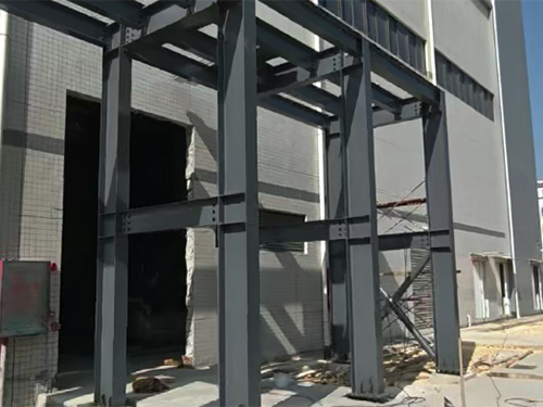 大型鲍鱼基地冷库施工...